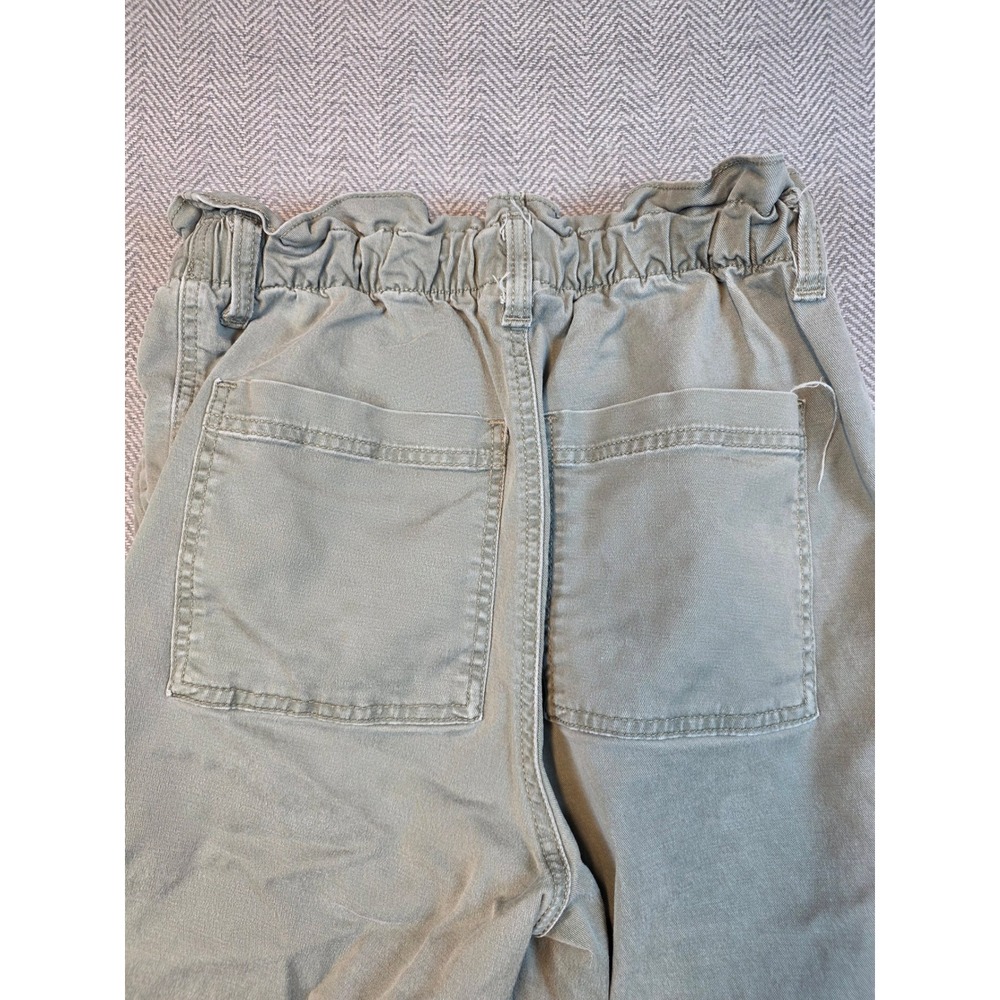 Universal Thread Olive Green Paperbag Waist Frayed Hem Tapered Pants Size 4 - Picture 10 of 10